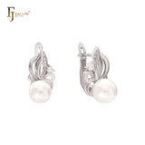 .Pearl earrings in 14K Gold, Rose Gold, two tone plating colors